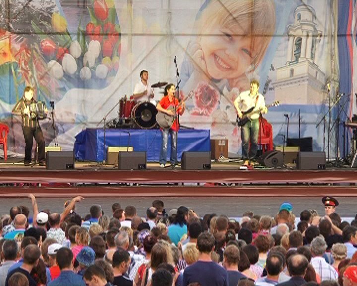 День города Орла, 5 августа 2013, выступление группы "Навстречу Солнцу"