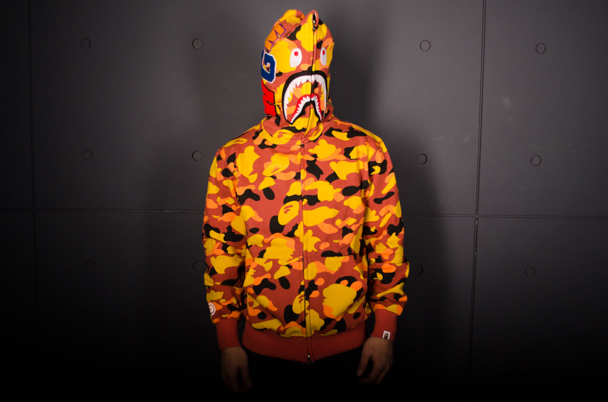 Одна из самых узнаваемых моделей из прошлых коллекций Bape.