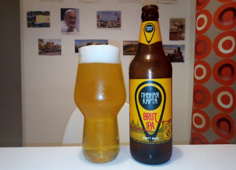 «Пивная Карта. Brut IPA» в стакане. Фото автора