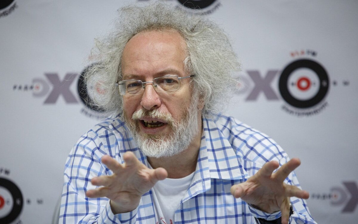 Эхо Москвы в своём стиле.. и смотрит какое-то другое ТВ.