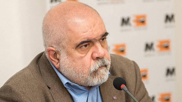 Армению в отношениях с Азербайджаном устраивает вариант, когда сохраняется ситуация, которая есть, и при этом ведутся переговоры, чтобы пытаться каким-то образом подходить к решению этой проблемы. Об этом рассказал директор Института Кавказа (Ереван) Александр Искандарян в интервью изданию Украина.ру 
