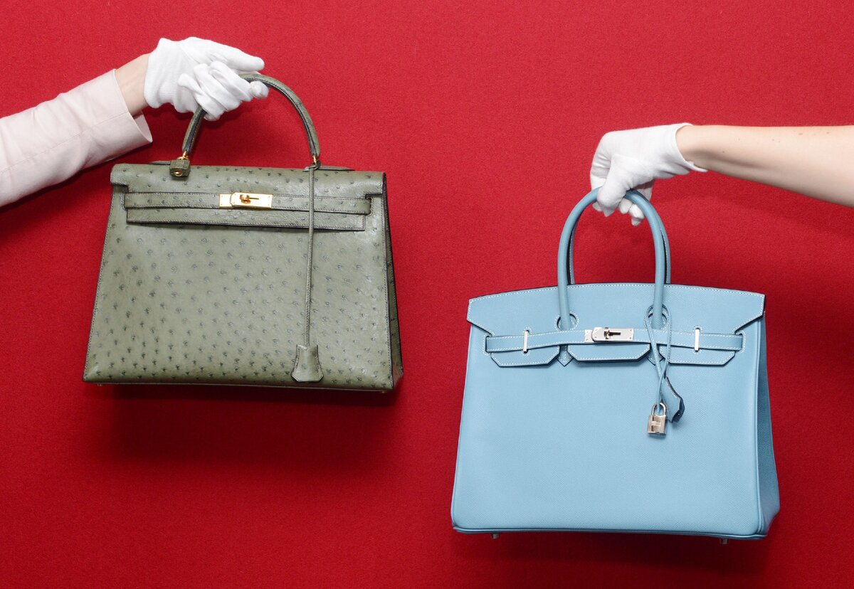 Сумки Kelly и Birkin от Hermès традиционно в числе самых дорогих на любых аукционах (Gettyimages)