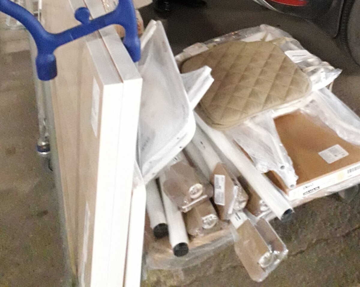 Одна из тележек перед погрузкой. (Фото автора)