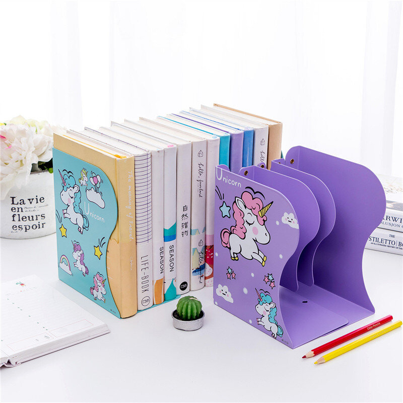 Вертикальное хранение книг позволяет легко найти нужную книгу