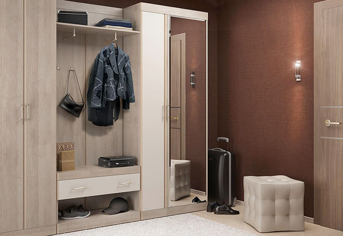 Размещение влажной верхней одежды в прихожей 
