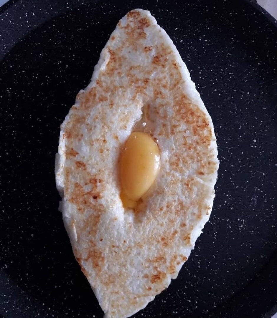 Хачапури с сыром на сковороде