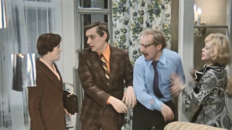 Потому что вы сухарь! Вот вы кто!