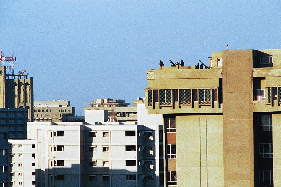 Зенитки, установленные на крыше здания в Багдаде. 1 марта 1991 года.Фото: Соловьёв Андрей/Фотохроника ТАСС