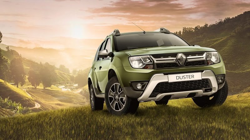 Renault Duster. Недорогой внедорожник, который станет отличным семейным транспортом, вопреки стереотипу об «истинно мужском автомобиле». Багажник на четыре сотни литров, полный привод, тяговитый мотор, удобный и просторный салон — каждому из семьи достанется свой плюс. Также имеются крепления для детских сидений. 