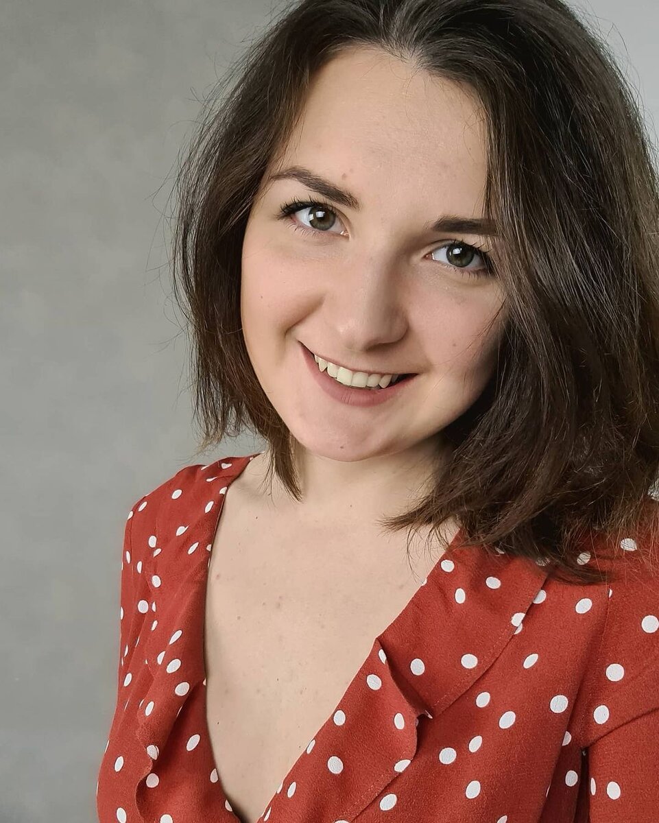 С марта я активно веду Тик-Ток на тематику маркетинга, смм и продаж. Сейчас Тик-Ток является для меня основным источником дохода.