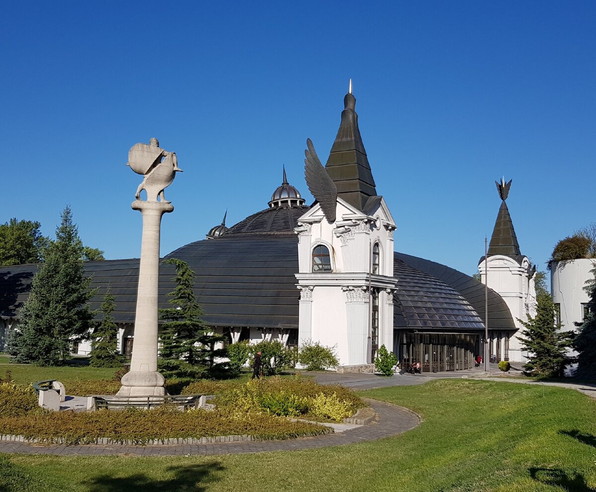 Стефанеум, центральный корпус Пазманеума в Пилишчабе, 2017