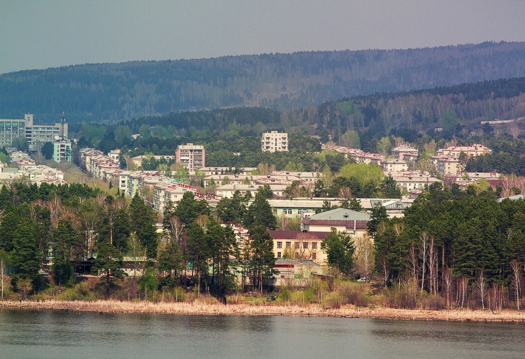 Вид на город со стороны Енисея