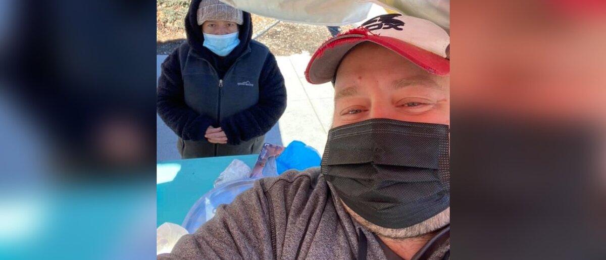 Роберт Маджет сделал селфи с продавцом