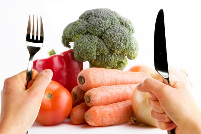 Несмотря на огромные усилия и непрерывные медицинские исследования, победить рак человеку пока еще не удалось. Заболевание уносит жизни людей разного возраста и социального положения, и количество смертей с годами не уменьшается. Победить рак пока невозможно, но каждый в силах минимизировать риски для себя и своей семьи. Защитить здоровье и жизнь призван ряд продуктов, иметь которые на своей кухне должен каждый!