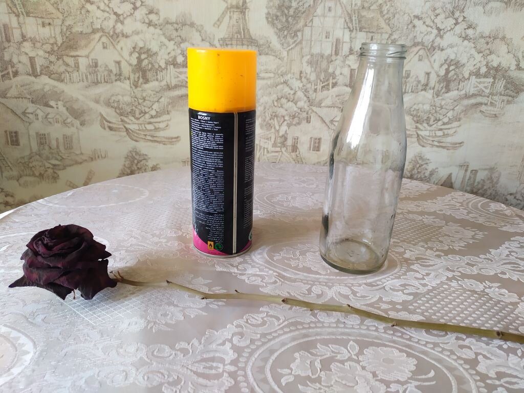 Здесь краска желтая, бронзовая кончилась, неважно, вы поняли, какая краска.