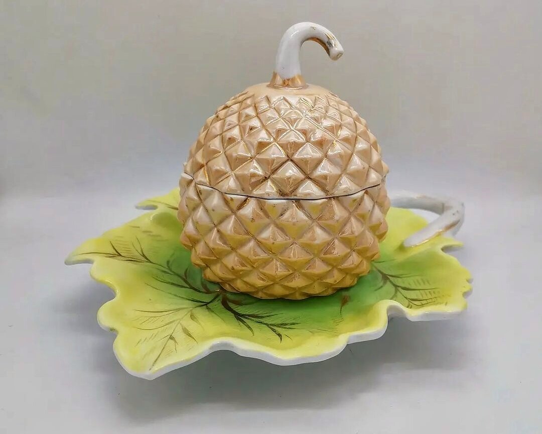 Масленка Ананас, фабрика М.С. Кузнецова, фото @delo_and_antikvariat