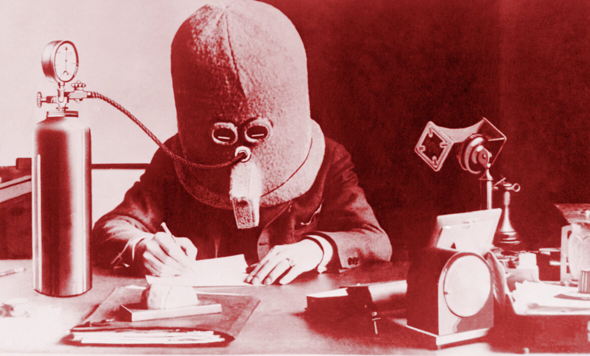 Тот самый шлем-изолятор, фото 1926 года.