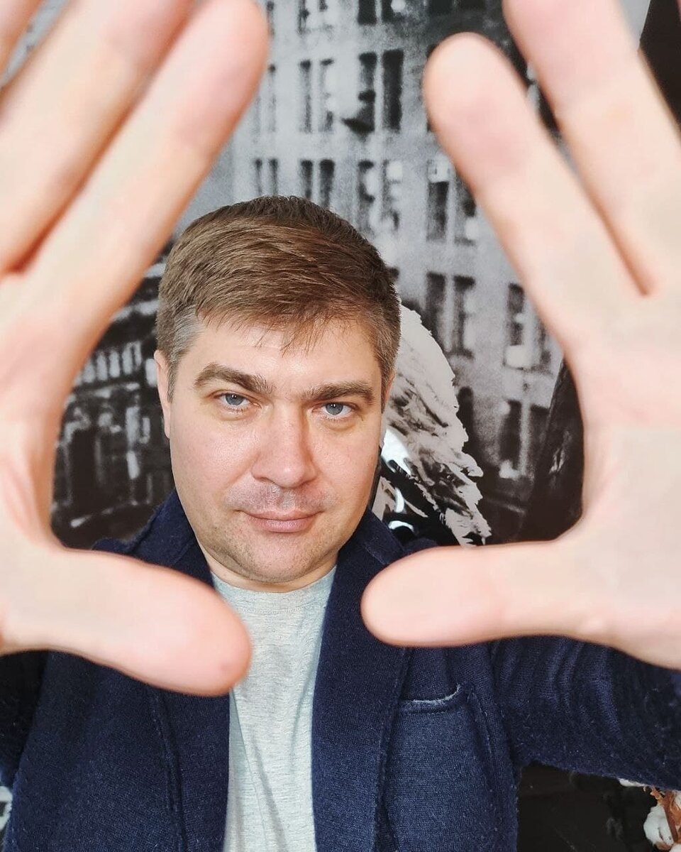 Ментальная тюрьма страшней казематов. Из физической тюрьмы можно выйти, а из ментальной не всегда хочется выходить.  Человек садит себя в ментальную тюрьму духовную,  финансовую, любовную . Идеология крайностей создает конфликт разностей...