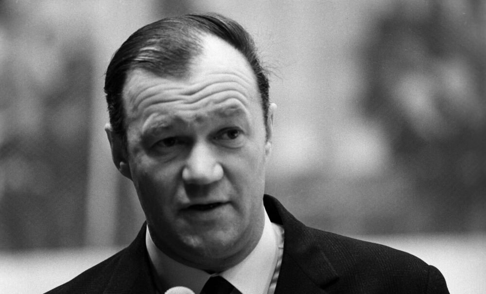 Чешский "барьер" для советской команды В.Боброва на хоккейном ...