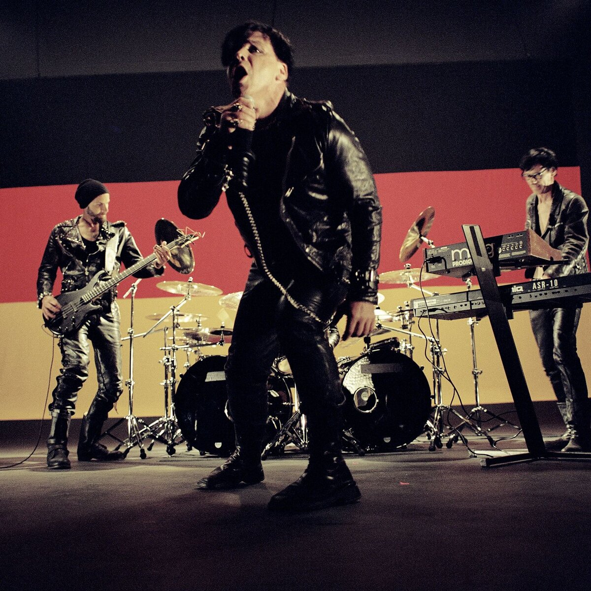 Рамштайн вся группа. Rammstein ist. Rammstein ist. Rammstein ist. Рамштайн фото группы.