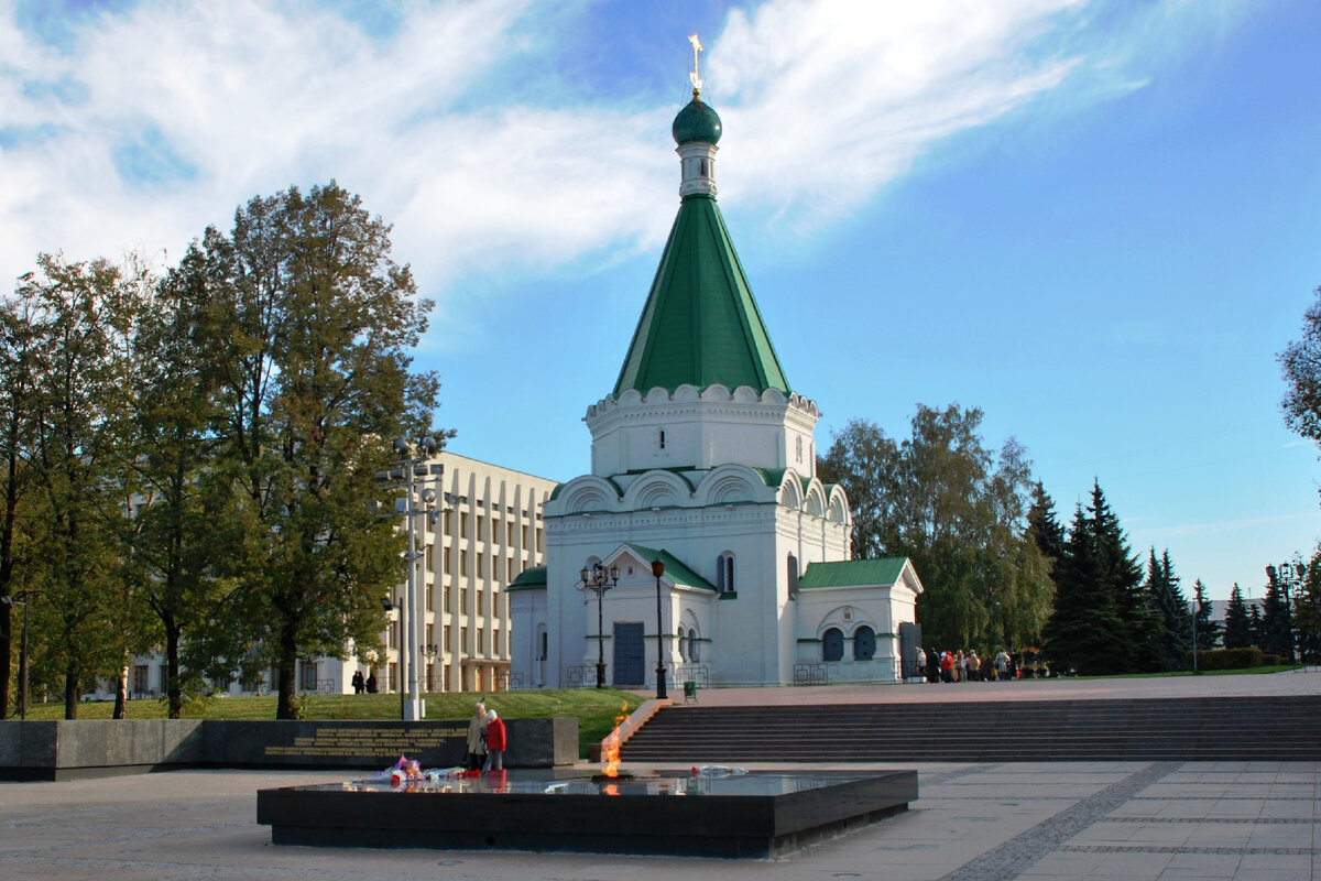 Архангельский собор+вечный огонь (Нижний Новгород, кремль)