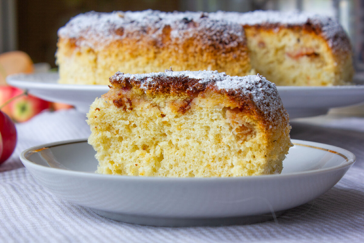 Шарлотка из кастрюли в разрезе