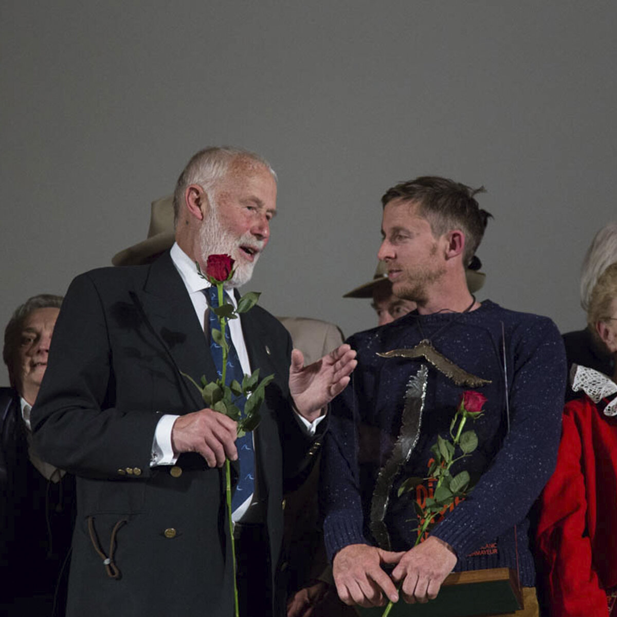 сегодня 44. мне сегодня 45. сегодня 44. стикеры прикольные с надписями. сегодня 44.