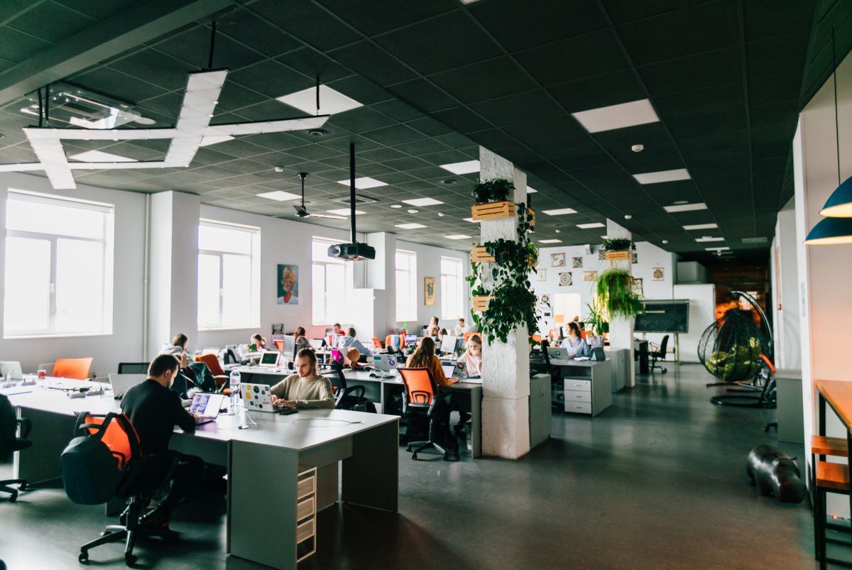 Офис комсомольский. Комсомольский проспект 33. Комсомольский проспект 128 челябинск. Офис комсомольский. Тюмень герцена 64 банк русский стандарт.