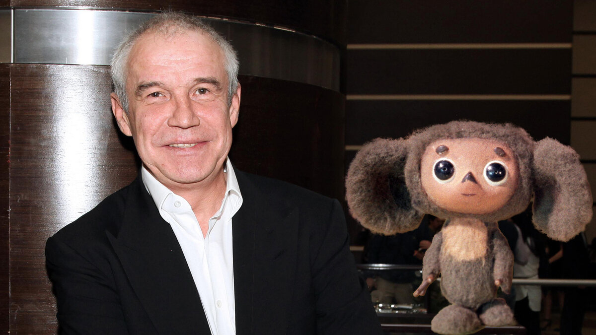 Всем привет! Сегодня мы расскажем вам о новом фильме «Чебурашка» 2023 года. В этой истории Чебурашка больше не плюшевая игрушка, а живое существо маленький зверек из апельсиновой рощи в далекой стране. Он встретит своего друга Гену, который будет не крокодилом, а нелюдимым садовником в исполнении Сергея Гармаша. Не пропустите этот захватывающий фильм о приключениях Чебурашки и его друга Гены!
Новый Чебурашка появился на экранах благодаря последним достижениям в компьютерной технологии motion capture и Full CG! Актриса Ольга Кузьмина из сериала «Кухня» придала ему голос, мимику и движение. Посмотрите на него и полюбуйтесь на нового Чебурашку!