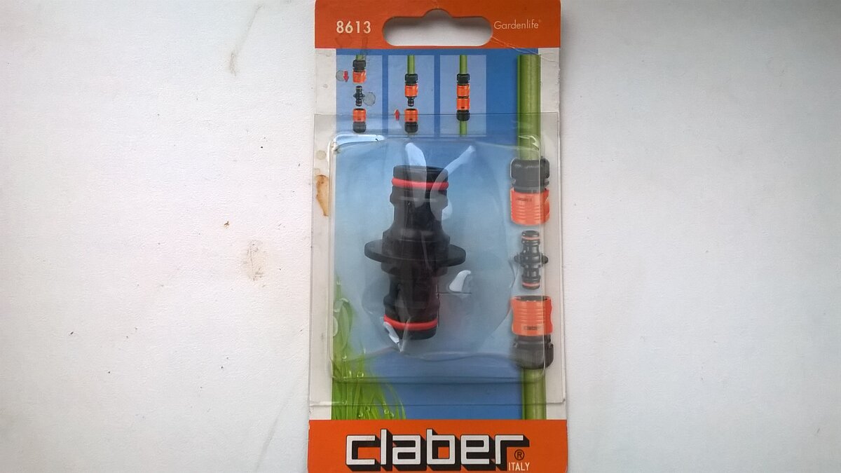 Переходник Claber. На упаковке - инструкция. Но к то ж у нас инструкции-то читает? 