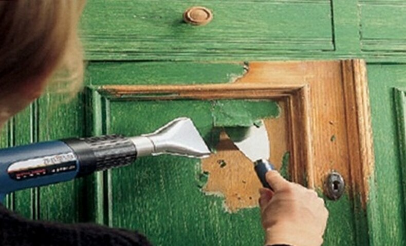 Что делать, если испачкали входную дверь во время ремонта?