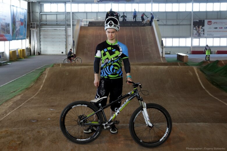 
Райдер: Тимур Сагдиев
Город: Казань 
Команда: Acid Crew
Байк: Specialized P3 2014
Вес байка: 11 кг
