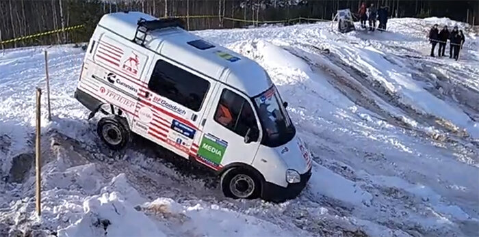 соболь 4х4 по снегу видео