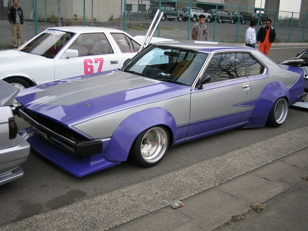 Басадзоку. Nissan Skyline босодзоку. Nissan Skyline 2000 Bosozoku. Ниссан Скайлайн с210. Nissan Skyline 1981.