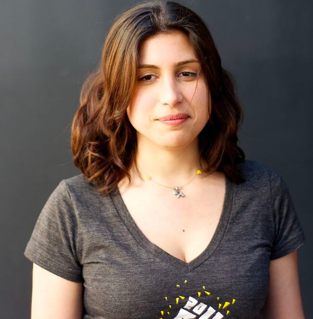 На фотографии Лия Веру - frontend-разработчица из Греции