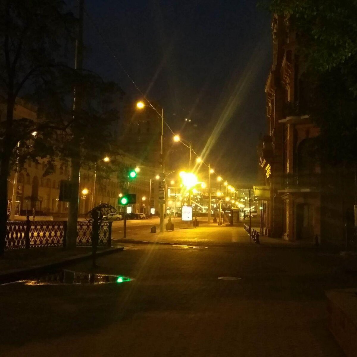  Давно была идея гулять по Минску и писать все появляющиеся мысли. Конечно, я думал, что будет больше про Минск. Уж, как я люблю город, вы не представляете. 