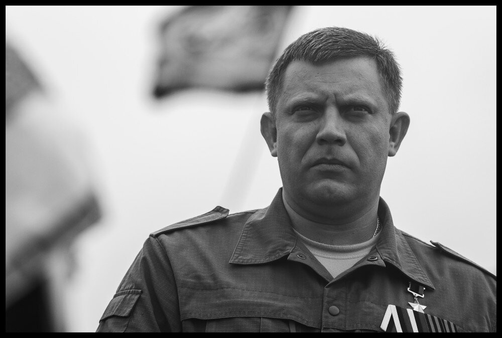 Александр Захарченко во время торжественных мероприятия на кургане Саур-Могила, по случаю годовщины Дня Победы. 8 мая 2017 Донбасс, ДНР.