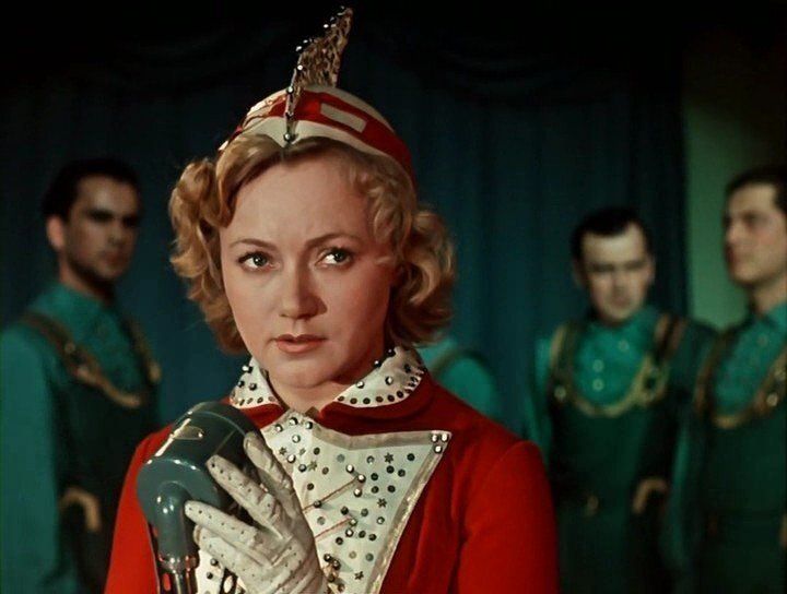 Людмила Касаткина в фильме "Укротительница тигров" (источник фото: chert-poberi.ru)