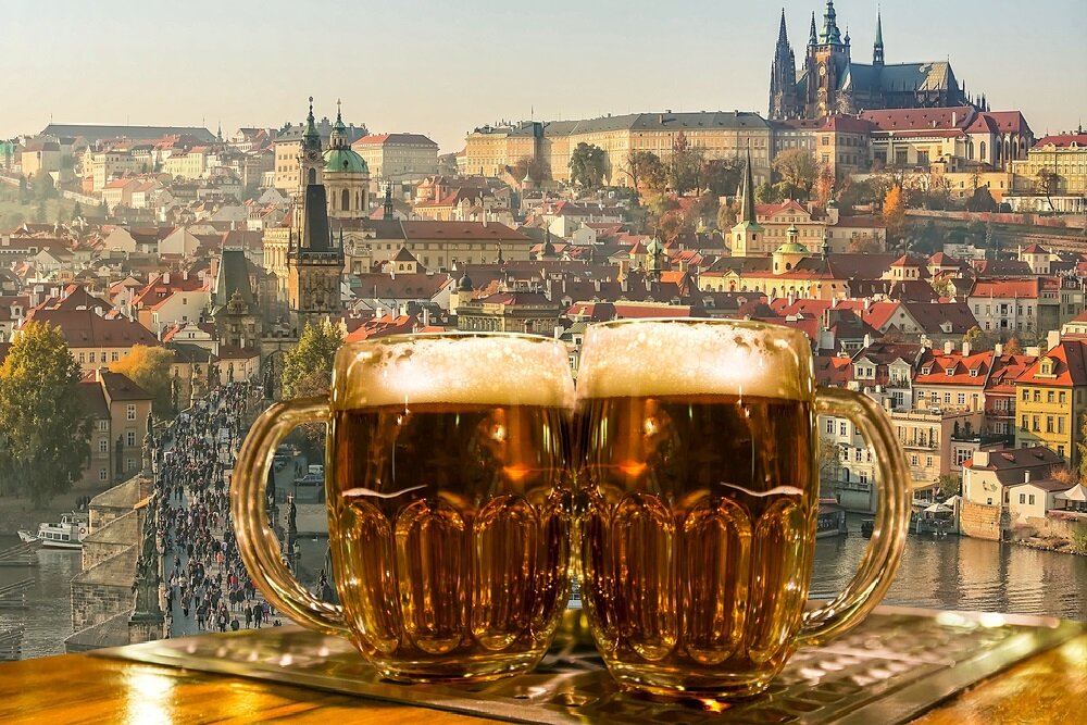 Пиво в Праге.Вы бы заказали пару кружек,находясь там?