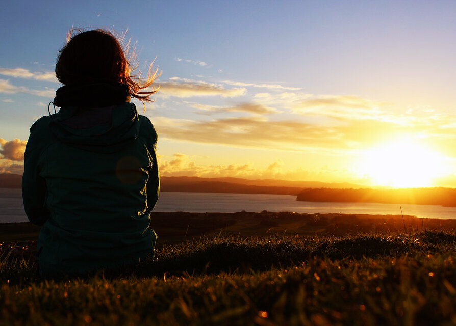 Не забывайте баловать себя простыми радостями жизни. Встретить рассвет на природе – отличный вариант