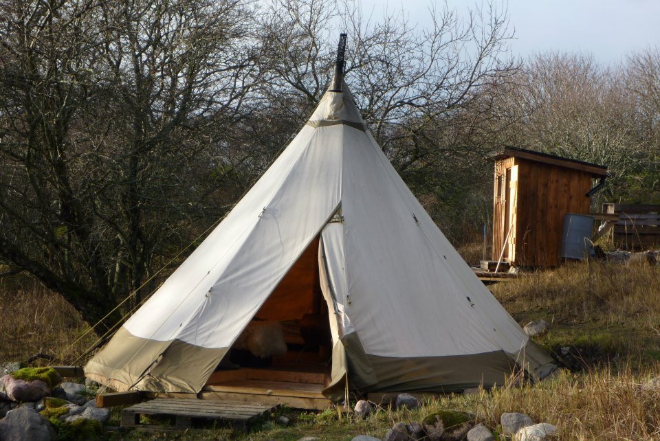 Фото здесь и далее: https://tentipi.com/en-gb/blog/one-year-in-our-tentipi-nordic-tipi