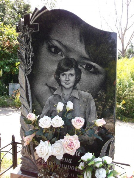 Двойной портрет в последнее время стал популярным с крупным планом родных глаз!