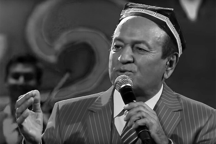 Ортик Отажонов. Кадр видеозаписи из YouTube-канала RizaNovaUZ