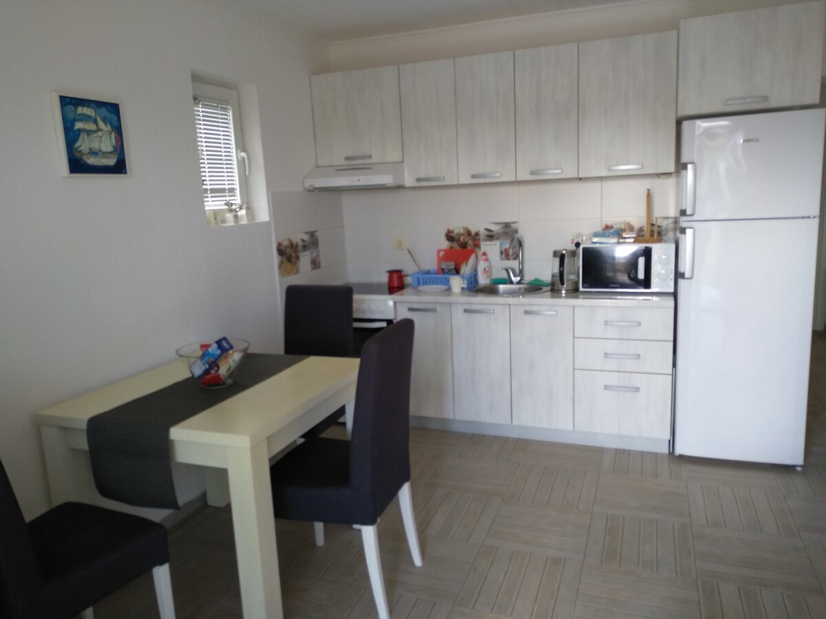 2-х комнатные апартаменты в Тивате с отдельной спальней