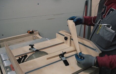 Вот такую каретку можно сделать своими руками за пару вечеров.