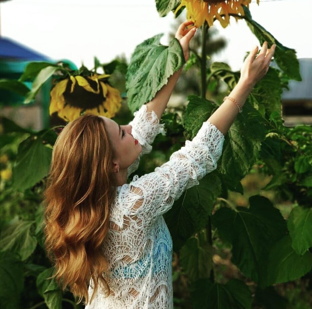 Вот такого результата для своих волос я достигла, может и не шикарная шевелюра, но волосы от природы у меня тонкие и средней густоты.