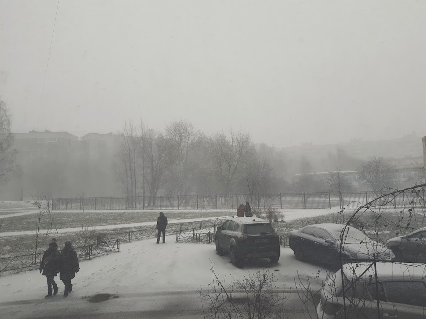 Белое позднее утро