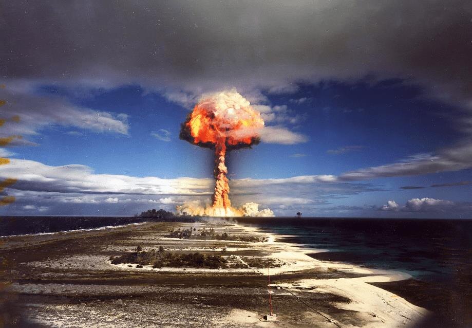 Взрыв ядерной бомбы