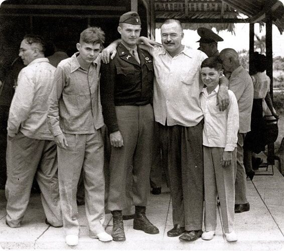 Эрнест Хемингуэй с сыновьями. Слева направо: Патрик, Джек, Эрнест, Грегори