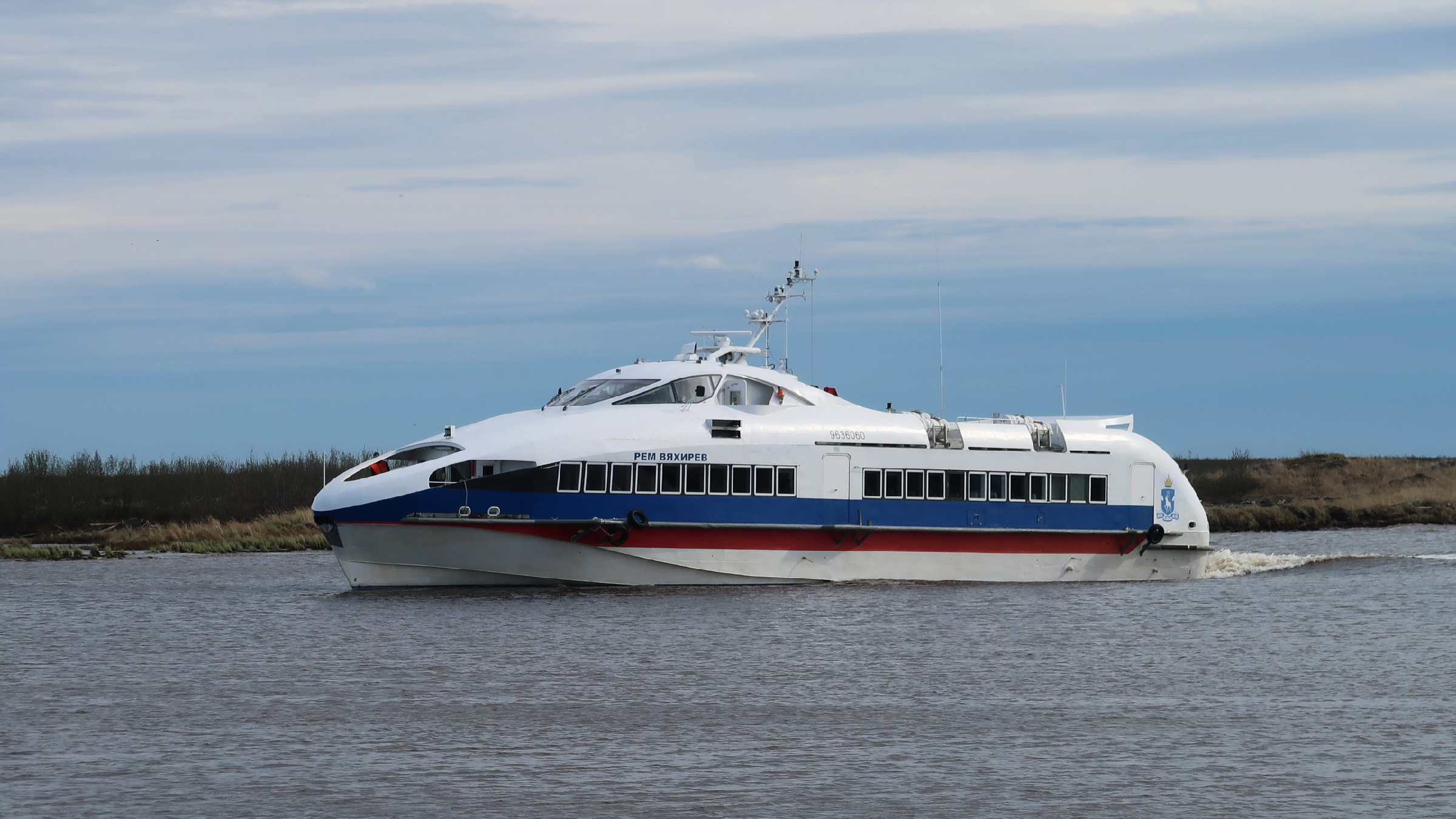 А фрейм дом 150м2. План фасад разрез одноэтажного дома. Проект а 145 судно проекта. Индивидуальный жилой дом с мастерской. Дом а-фрейм планировка.